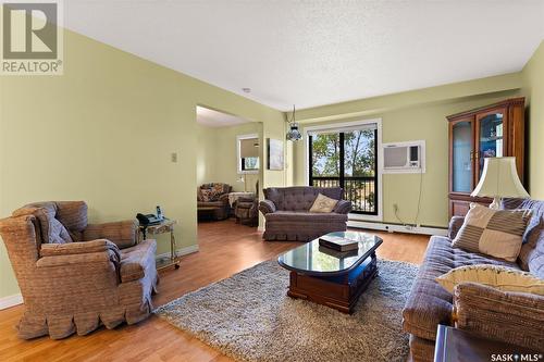 205 3410 Park Street, Regina, SK - Indoor Photo Showing Living Room