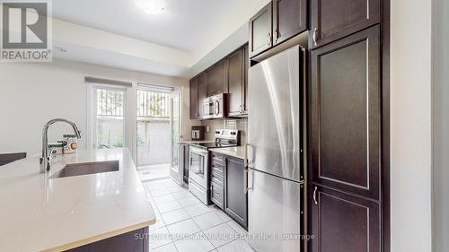 1 - 161 Frederick Tisdale Drive, Toronto (Downsview-Roding-Cfb), ON - Indoor Photo Showing Kitchen With Stainless Steel Kitchen With Upgraded Kitchen