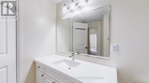 1 - 161 Frederick Tisdale Drive, Toronto (Downsview-Roding-Cfb), ON - Indoor Photo Showing Bathroom