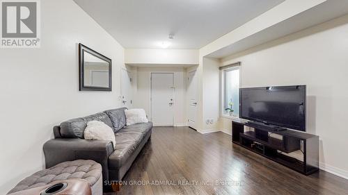 1 - 161 Frederick Tisdale Drive, Toronto (Downsview-Roding-Cfb), ON - Indoor Photo Showing Living Room