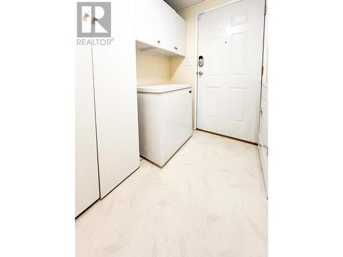 18-1401 Nicola Ave, Merritt, BC - Indoor Photo Showing Laundry Room