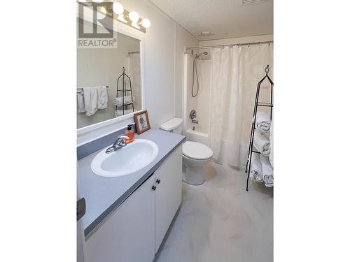 18-1401 Nicola Ave, Merritt, BC - Indoor Photo Showing Bathroom