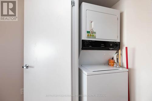 1022 - 550 Queens Quay W, Toronto (Waterfront Communities), ON - Indoor Photo Showing Laundry Room