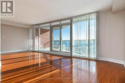 1022 - 550 Queens Quay W, Toronto (Waterfront Communities), ON - Indoor Photo Showing Other Room