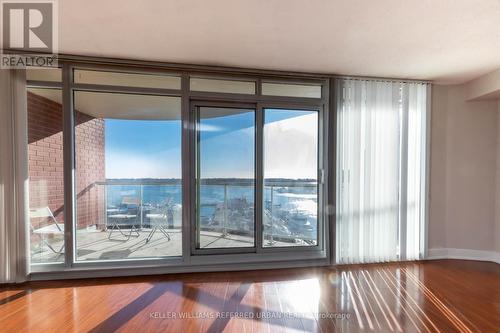 1022 - 550 Queens Quay W, Toronto (Waterfront Communities), ON - Indoor Photo Showing Other Room