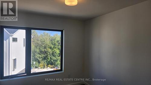 31 Rainwater Lane, Barrie, ON - Indoor Photo Showing Other Room