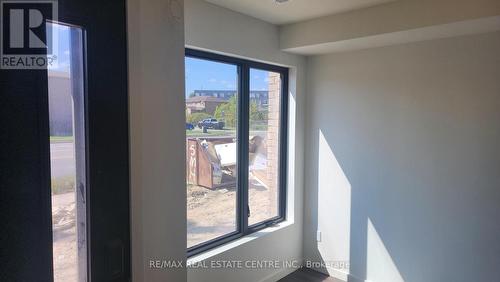 31 Rainwater Lane, Barrie, ON - Indoor Photo Showing Other Room