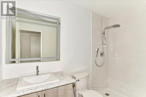 31 Rainwater Lane, Barrie, ON - Indoor Photo Showing Bathroom