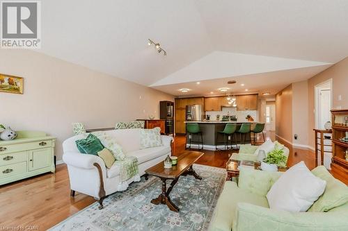 461 Columbia Street W Unit# 13, Waterloo, ON - Indoor Photo Showing Living Room