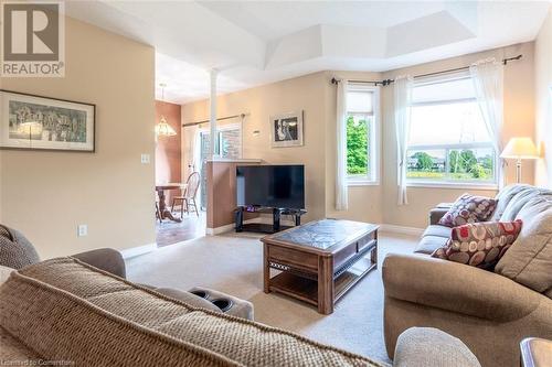 102 Northernbreeze Street, Mount Hope, ON - Indoor Photo Showing Living Room