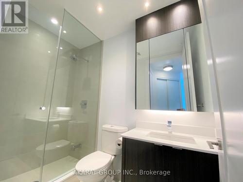 221 - 1 Edgewater Drive, Toronto, ON - Indoor Photo Showing Bathroom