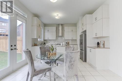 1 Frank Kelly Drive, East Gwillimbury, ON - Indoor Photo Showing Dining Room