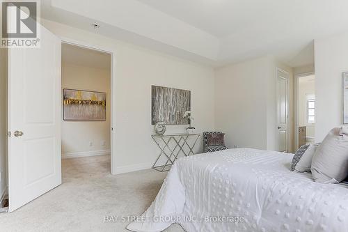 1 Frank Kelly Drive, East Gwillimbury, ON - Indoor Photo Showing Bedroom