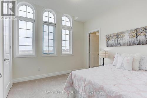 1 Frank Kelly Drive, East Gwillimbury, ON - Indoor Photo Showing Bedroom