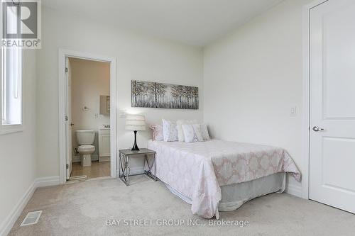 1 Frank Kelly Drive, East Gwillimbury, ON - Indoor Photo Showing Bedroom