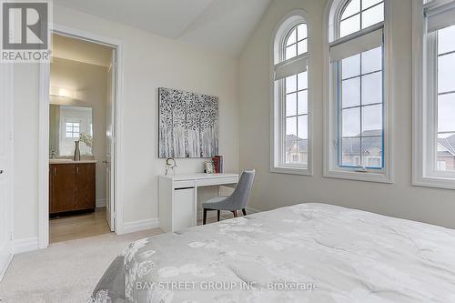 1 Frank Kelly Drive, East Gwillimbury, ON - Indoor Photo Showing Bedroom