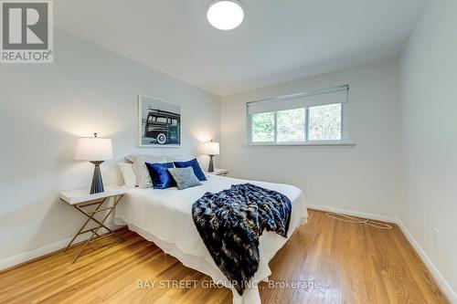 1349 Kelly Road, Mississauga, ON - Indoor Photo Showing Bedroom