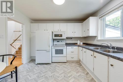 1349 Kelly Road, Mississauga, ON - Indoor Photo Showing Kitchen With Double Sink