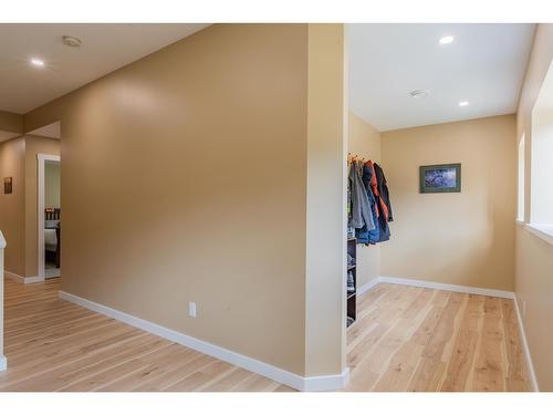 934 Redstone Drive, Rossland, BC - Indoor Photo Showing Other Room