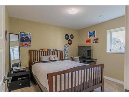 934 Redstone Drive, Rossland, BC - Indoor Photo Showing Bedroom