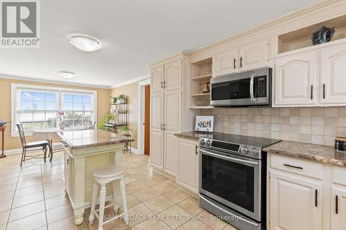 14 Lakeshore Road, Fort Erie, ON - Indoor Photo Showing Kitchen