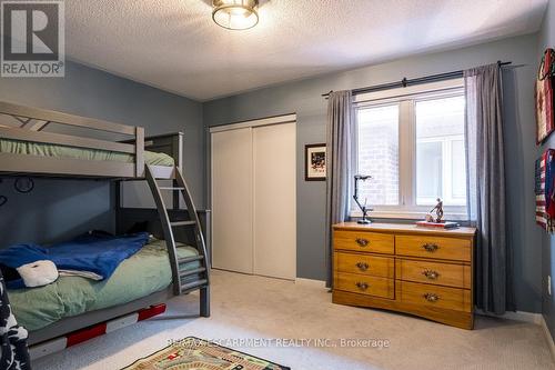 120 Peer Court, Hamilton (Meadowlands), ON - Indoor Photo Showing Bedroom