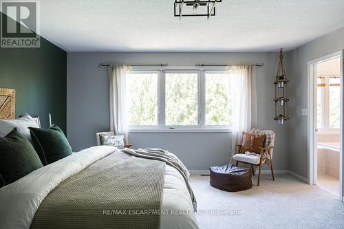 120 Peer Court, Hamilton (Meadowlands), ON - Indoor Photo Showing Bedroom