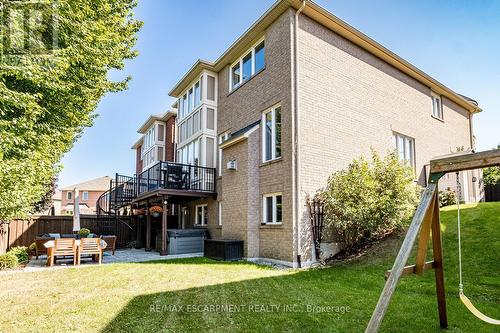 120 Peer Court, Hamilton (Meadowlands), ON - Outdoor