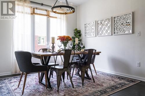 120 Peer Court, Hamilton (Meadowlands), ON - Indoor Photo Showing Dining Room