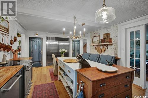 61 Malcolm Place, Saskatoon, SK - Indoor Photo Showing Kitchen