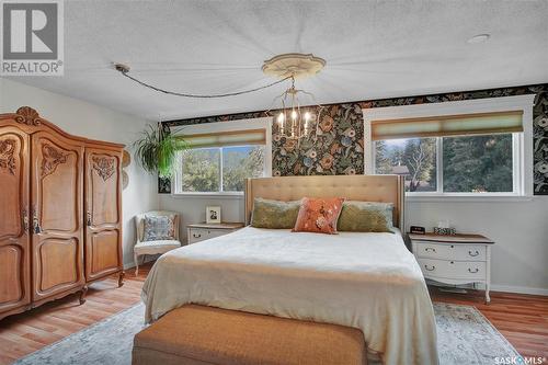 61 Malcolm Place, Saskatoon, SK - Indoor Photo Showing Bedroom