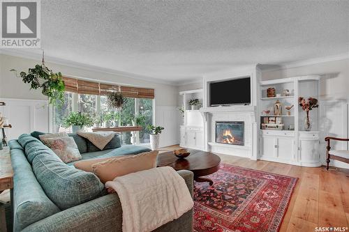 61 Malcolm Place, Saskatoon, SK - Indoor Photo Showing Living Room With Fireplace