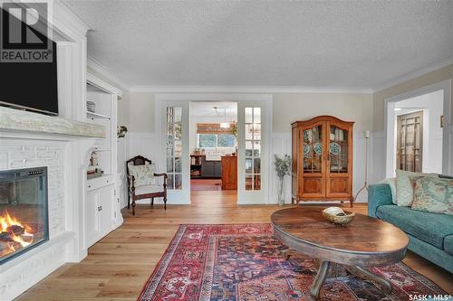 61 Malcolm Place, Saskatoon, SK - Indoor Photo Showing Living Room With Fireplace