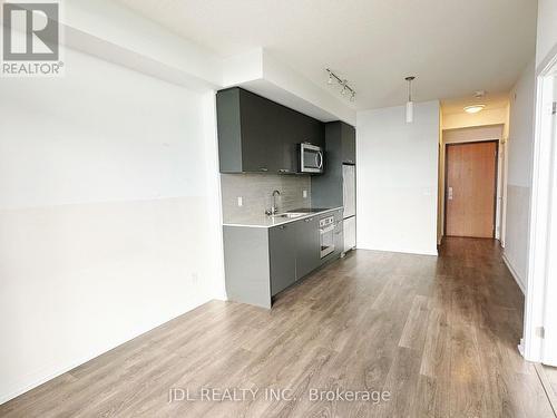 1505 - 56 Forest Manor Road, Toronto, ON - Indoor Photo Showing Kitchen