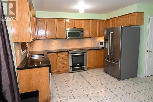 5637 Retreat Street, Mississauga, ON - Indoor Photo Showing Kitchen