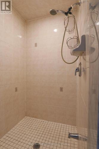 5637 Retreat Street, Mississauga, ON - Indoor Photo Showing Bathroom