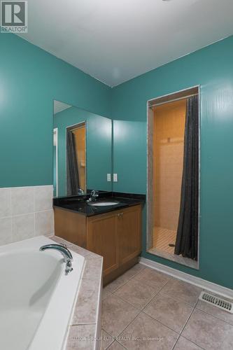 5637 Retreat Street, Mississauga, ON - Indoor Photo Showing Bathroom