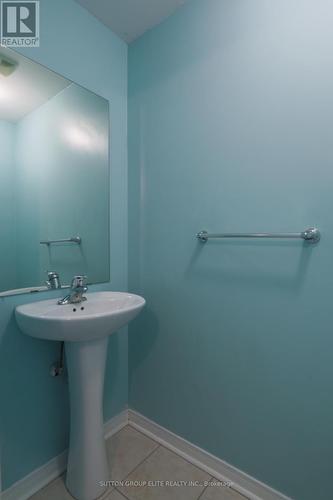 5637 Retreat Street, Mississauga, ON - Indoor Photo Showing Bathroom