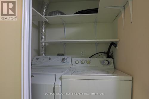 5637 Retreat Street, Mississauga, ON - Indoor Photo Showing Laundry Room