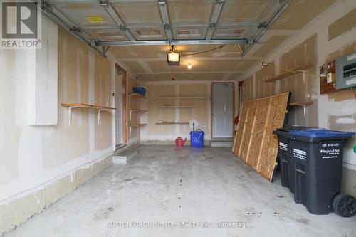 5637 Retreat Street, Mississauga, ON - Indoor Photo Showing Garage