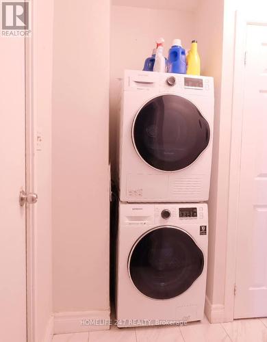 2603 - 1 Massey Square, Toronto (Crescent Town), ON - Indoor Photo Showing Laundry Room