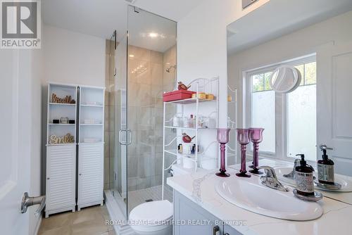 1 Lynx Path, Halton Hills, ON - Indoor Photo Showing Bathroom