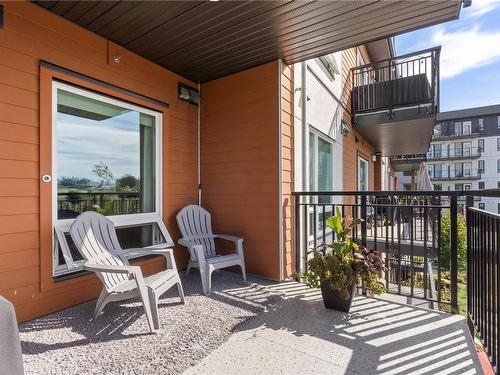 302-2500 Hackett Cres, Central Saanich, BC - Outdoor With Deck Patio Veranda With Exterior