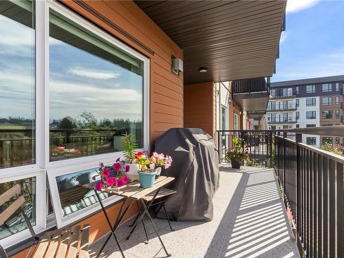 302-2500 Hackett Cres, Central Saanich, BC - Outdoor With Deck Patio Veranda With Exterior