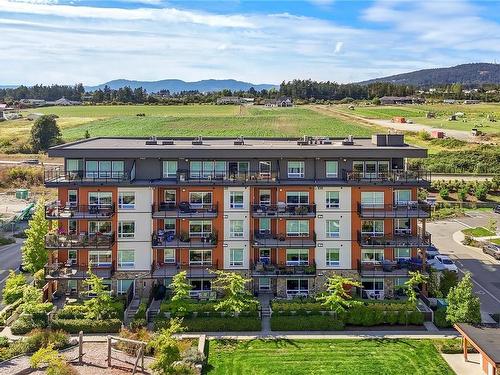 302-2500 Hackett Cres, Central Saanich, BC - Outdoor With View