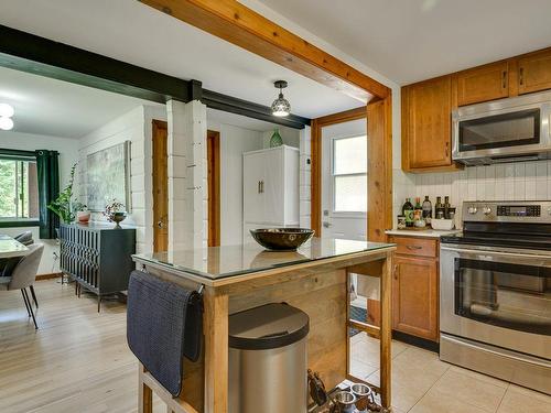 Kitchen - 5 Mtée Du Refuge, Sainte-Marguerite-Du-Lac-Masson, QC - Indoor Photo Showing Kitchen