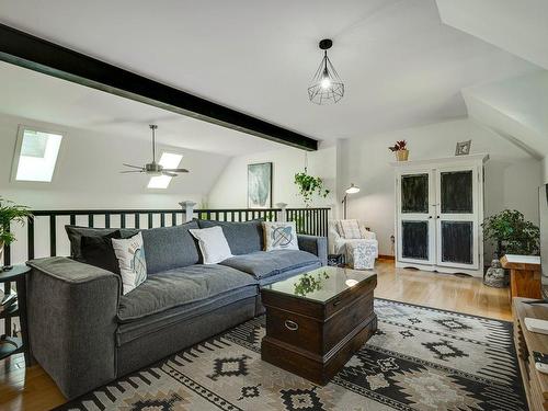 Mezzanine - 5 Mtée Du Refuge, Sainte-Marguerite-Du-Lac-Masson, QC - Indoor Photo Showing Living Room