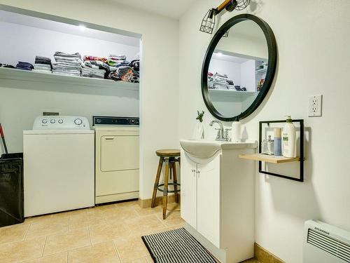 Bathroom - 5 Mtée Du Refuge, Sainte-Marguerite-Du-Lac-Masson, QC - Indoor Photo Showing Laundry Room