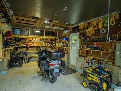 Garage - 