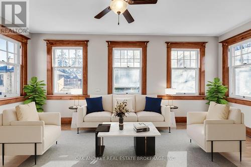 Upper - 23 Carfrae Street, London, ON - Indoor Photo Showing Living Room